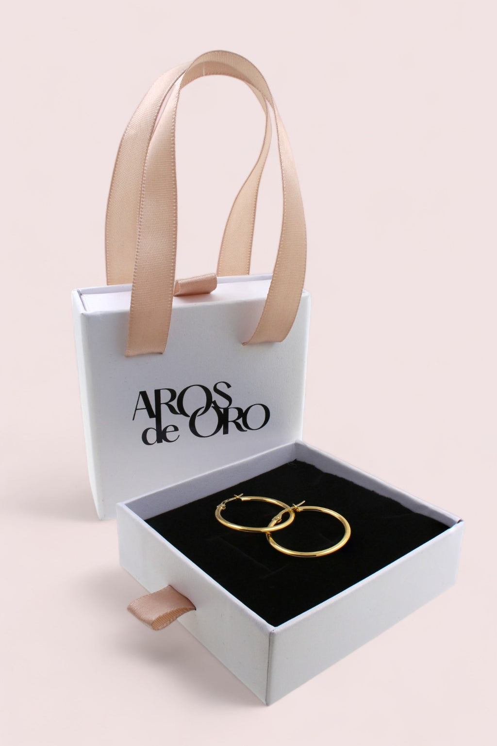 estuche para pendientes de aros de oro